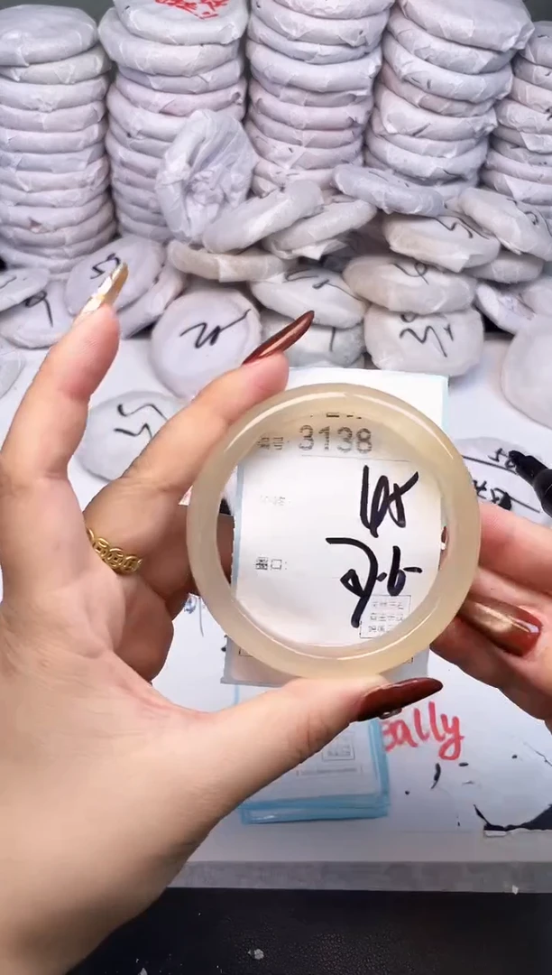 手镯玛瑙/玉髓未镶嵌3138