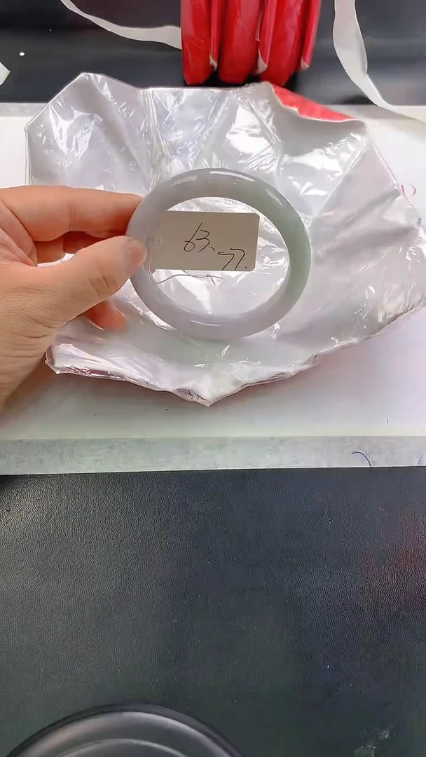 未镶嵌手镯翡翠77