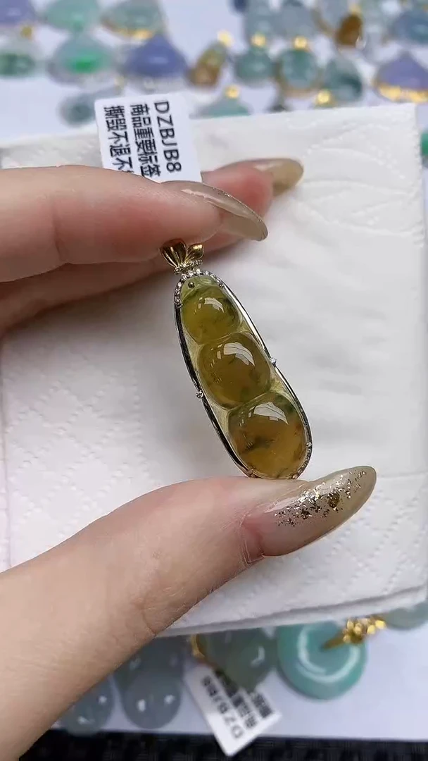 【闪购商品】翡翠颈饰18K金镶嵌天然A货翡翠 24