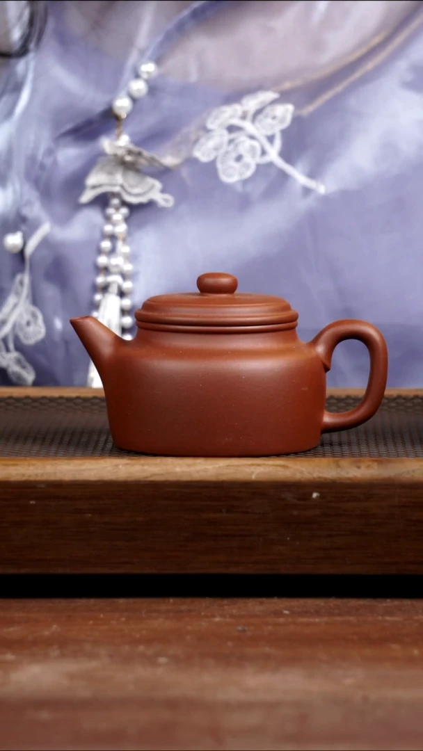 茶壶紫砂红皮龙德钟300CC