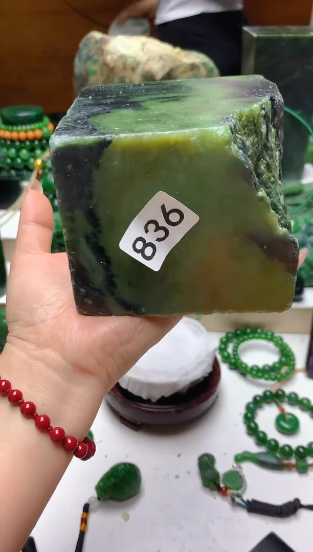 未镶嵌和田玉（碧玉）珠宝半成品1