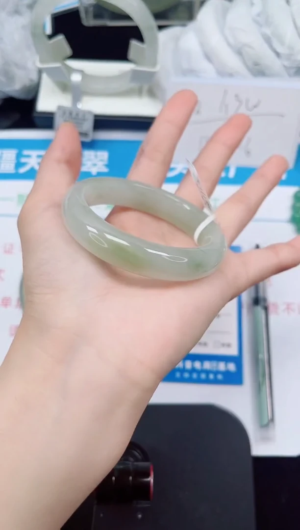 未镶嵌手镯石英质玉114-50/51