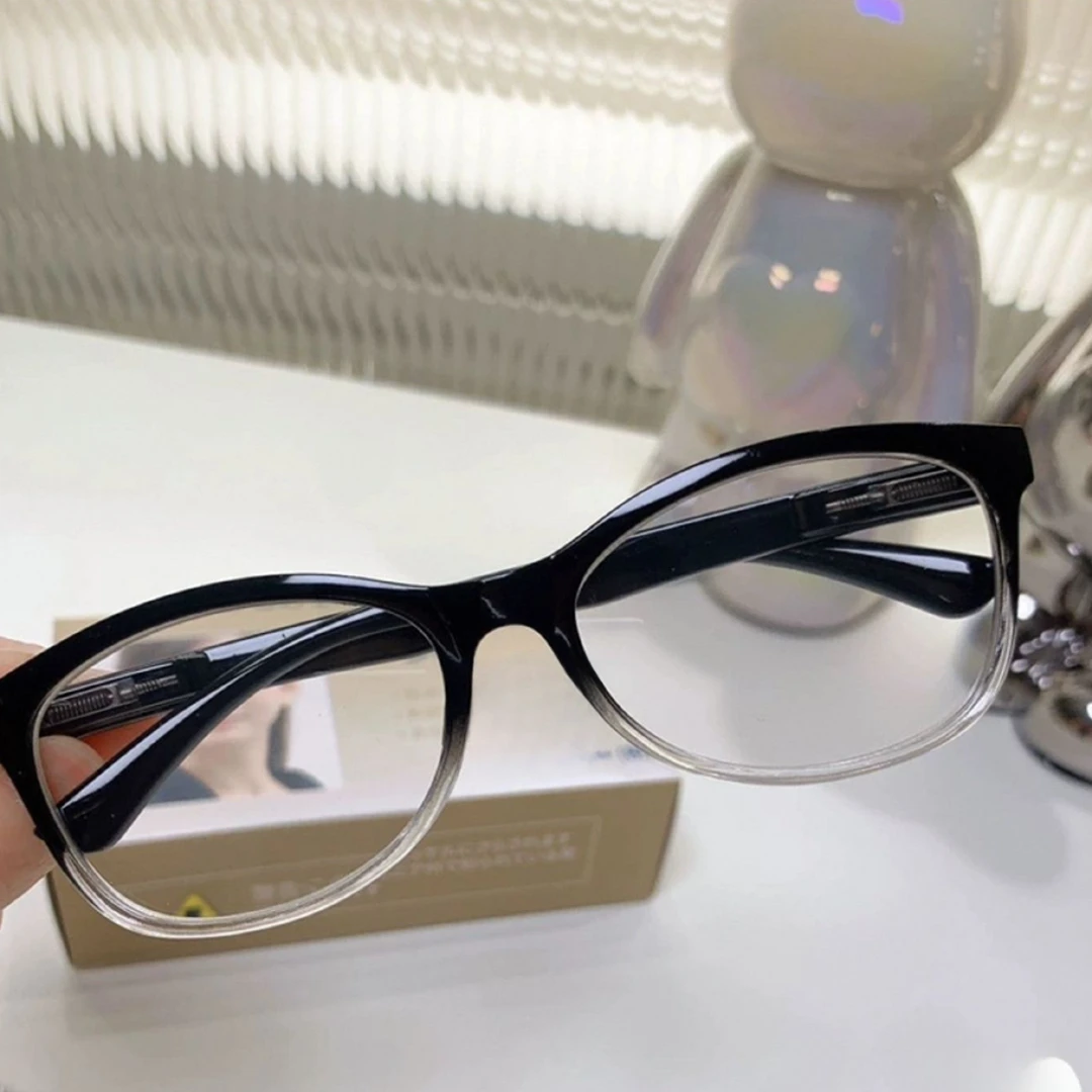 时尚黑框超轻老花镜