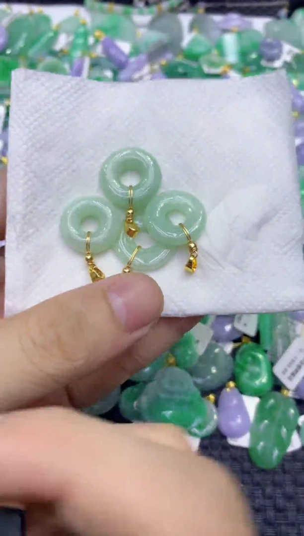 颈饰未镶嵌翡翠天然缅甸A货翡翠多样性发其一发一件