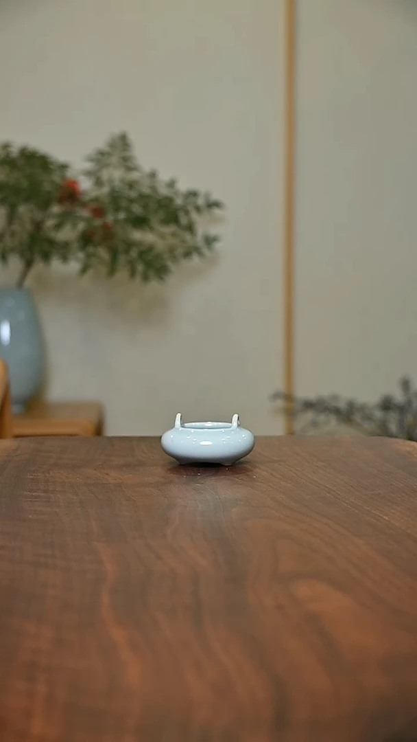 小香炉 天青 微瑕 无款