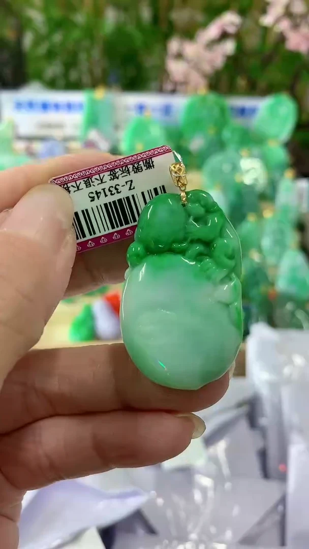 【闪购商品】翡翠颈饰18K金镶嵌挂件