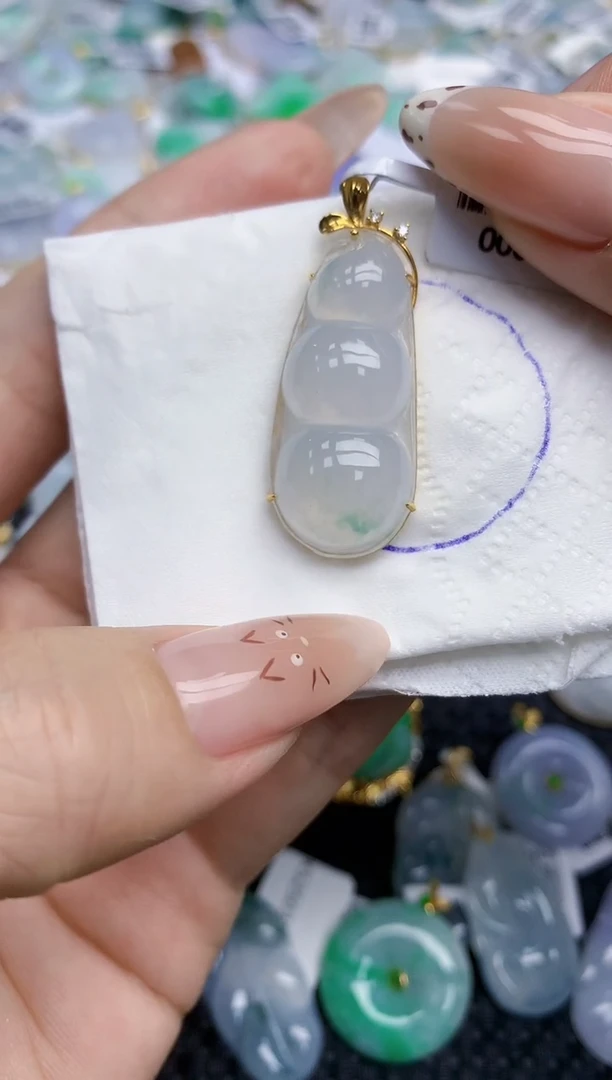 翡翠挂件18K金镶嵌178   天然翡翠A货