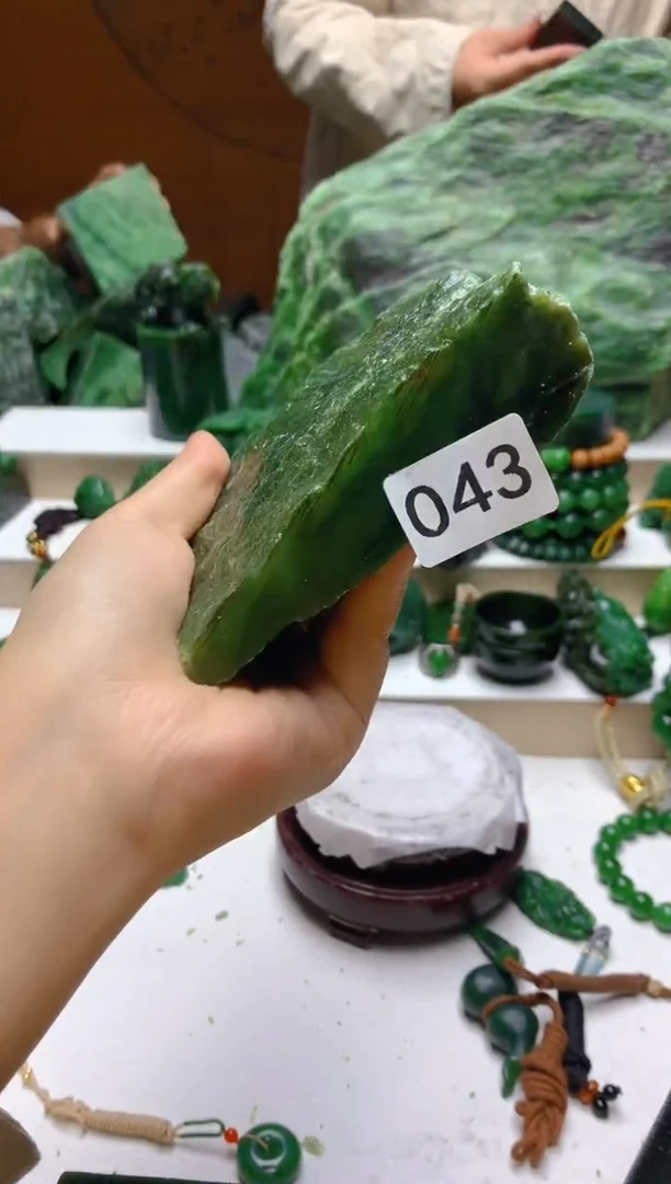 未镶嵌和田玉（碧玉）珠宝半成品1