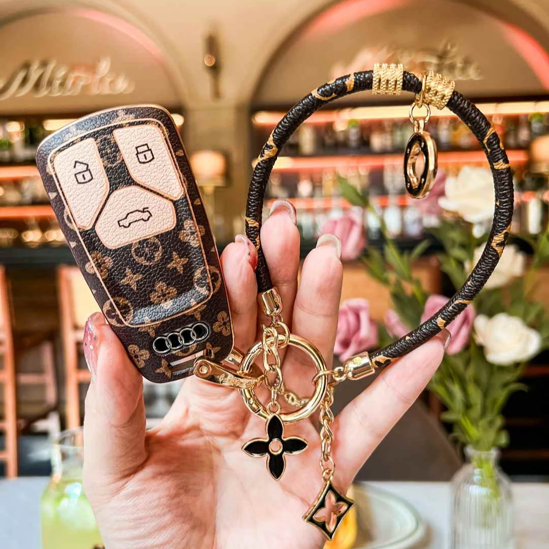 适用于奥迪钥匙套新A6L/A4L/Q5L/Q7车A8L/A5/Q3/Q2L/A3L/Q6女壳扣