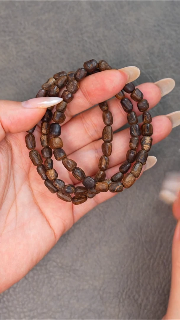 沉香手串47号都彭沉水多样性发一条