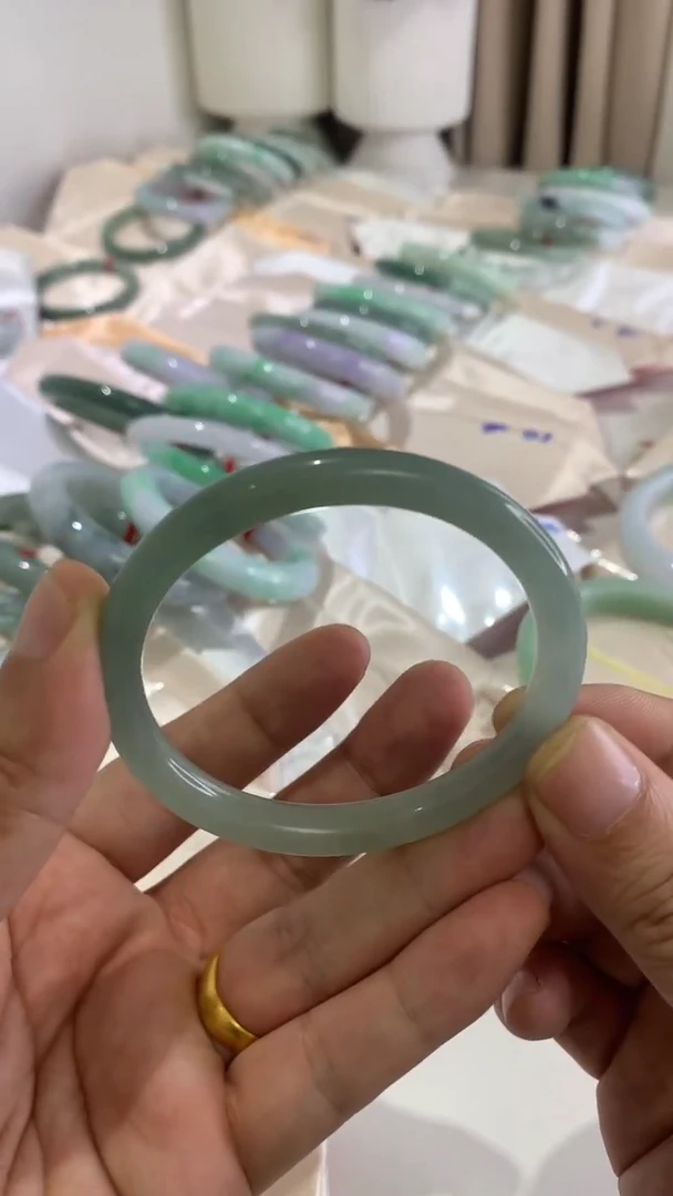 未镶嵌手镯翡翠贵妃圆54.4