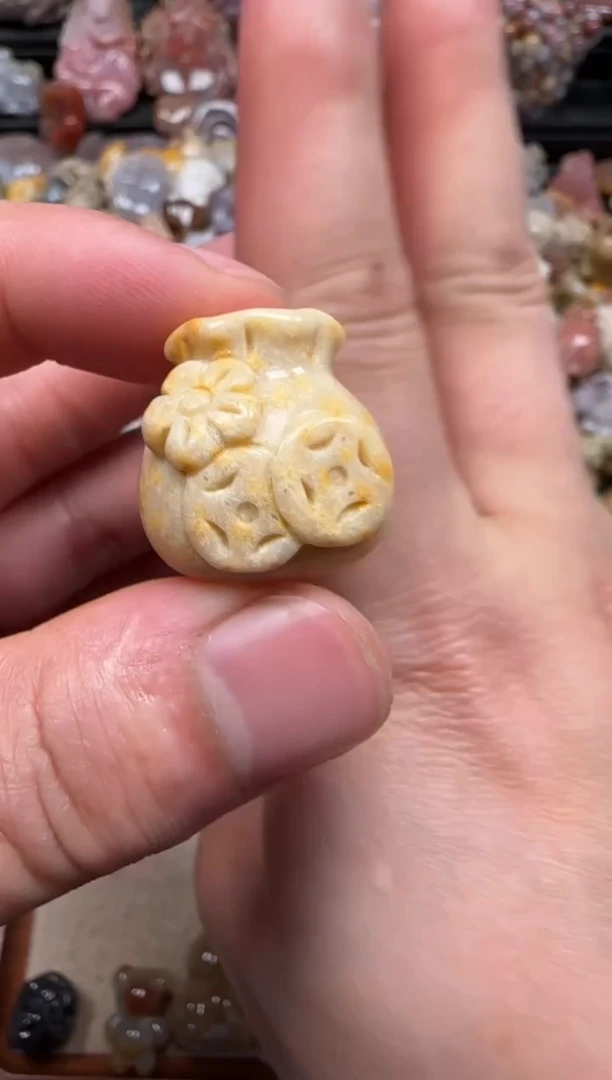 【闪购商品】硅化珊瑚（珊瑚玉）颈饰未镶嵌588