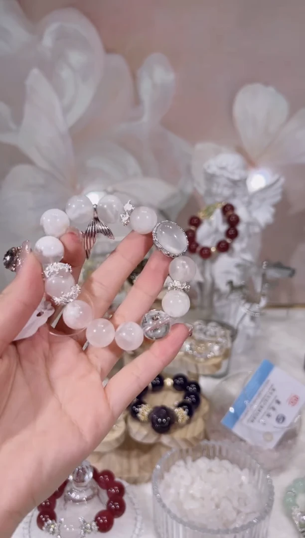 【闪购商品】水晶手链未镶嵌天然水晶默认微瑕 多样性发货发其一