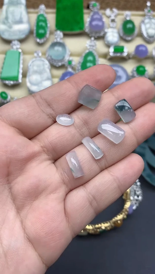 【闪购商品】翡翠颈饰未镶嵌215-中国好珍宝 多样性（发其一）