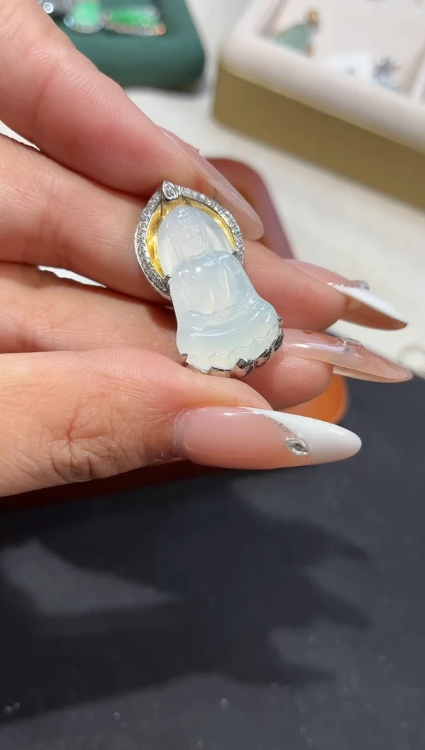 吊坠(不含链)银S925镶嵌翡翠观音