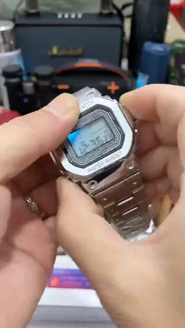 瓷片闪购商品 如图所示