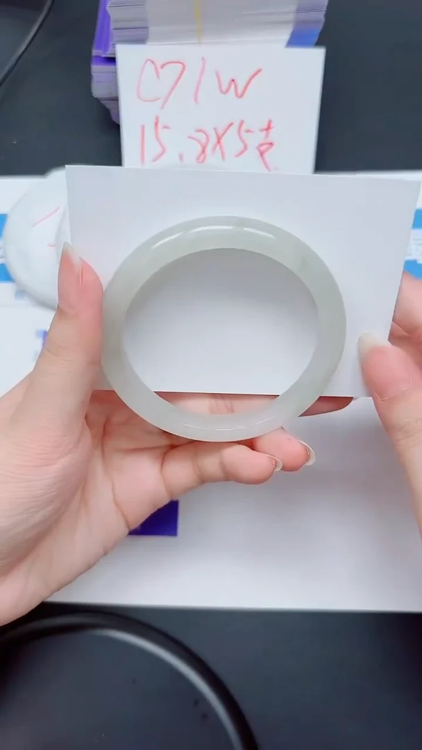 石英质玉手镯未镶嵌53-53.8