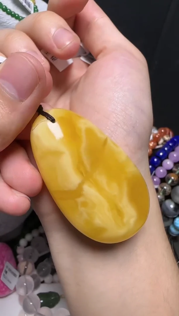 未镶嵌吊坠(不含链)蜜蜡11  俄料鸡油黄蜜蜡吊坠