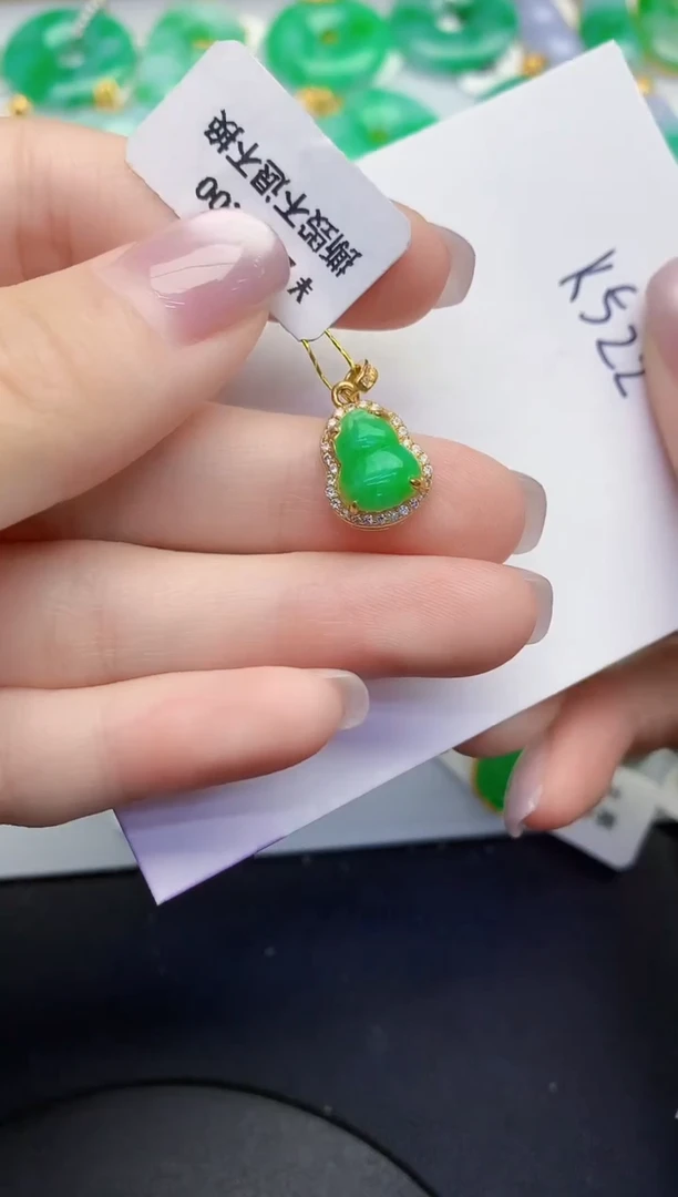 颈饰未镶嵌翡翠缅甸天然翡翠A货
