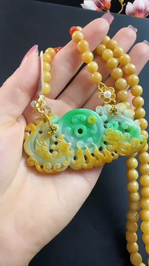 颈饰未镶嵌翡翠龙凤