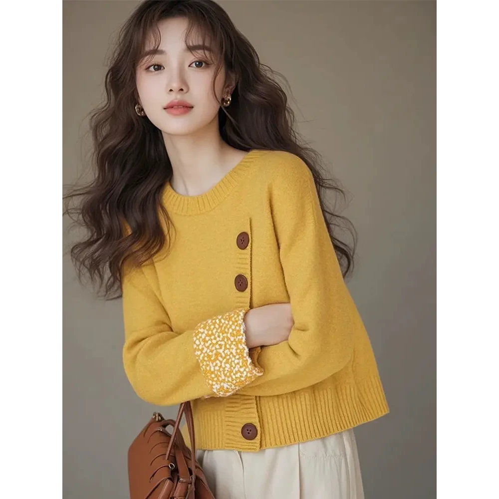 欧货重工小香风黄色斜扣内搭针织衫毛衣女2024新款冬季慵懒高级感
