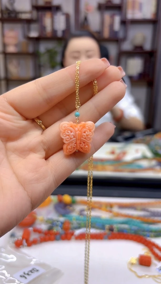 【闪购商品】玛瑙/玉髓吊坠(赠链)银S925镀金镶嵌D236