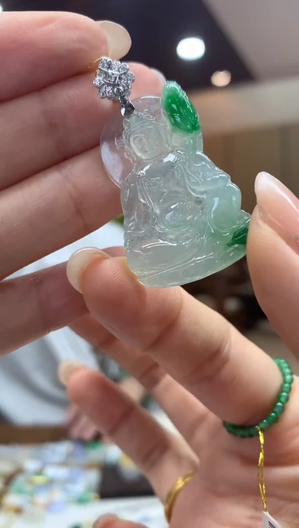 吊坠(不含链)18K金镶嵌翡翠度母