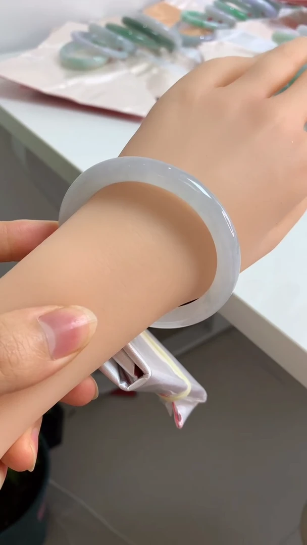 未镶嵌手镯翡翠55白冰圆条