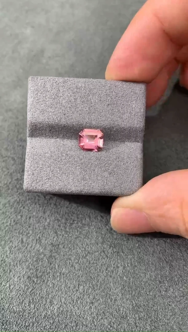 未镶嵌裸石碧玺樱花粉 1.15CT