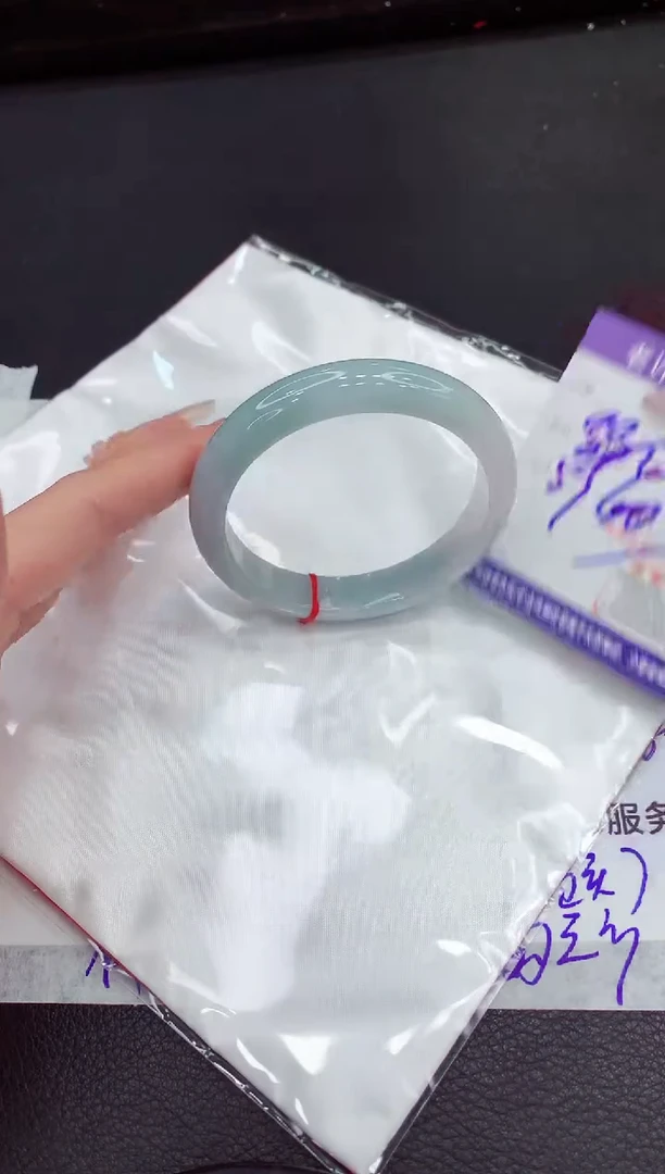 翡翠手镯未镶嵌1111111111111