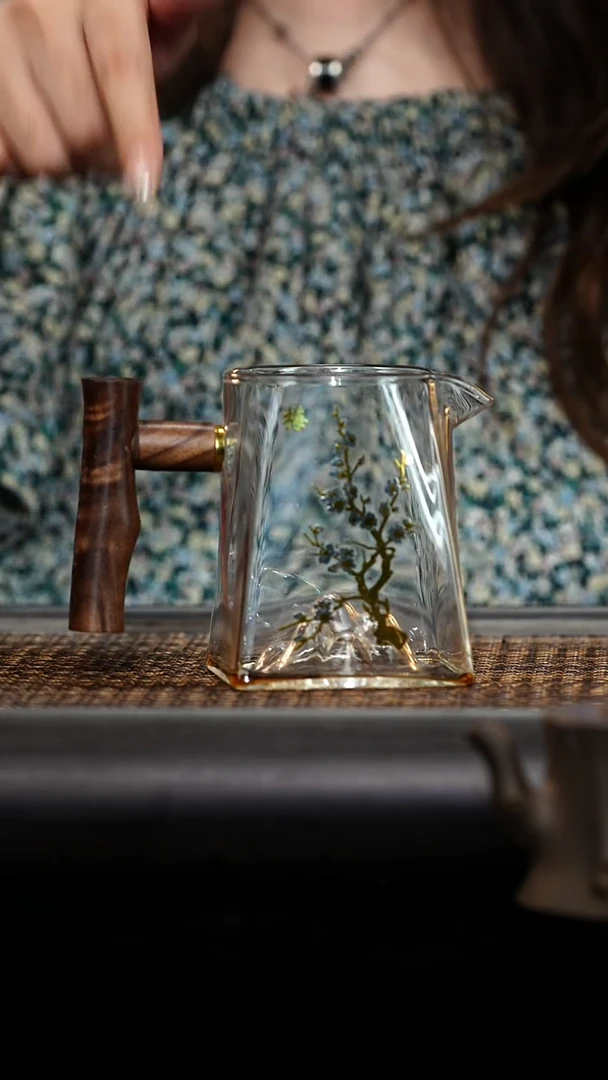 茶壶紫砂木把公道杯（梅花）