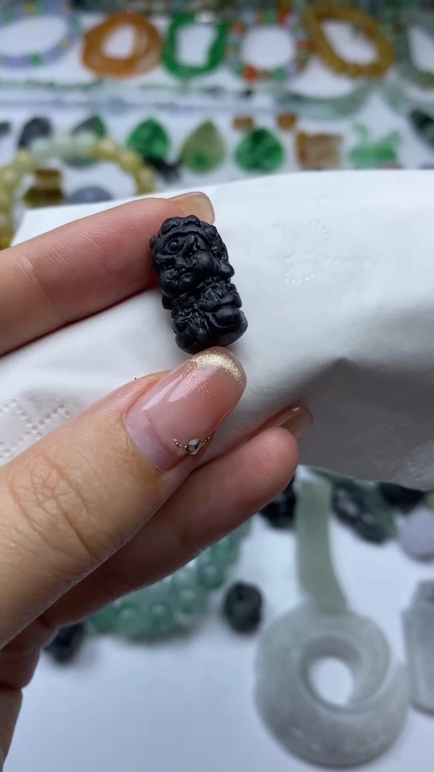 未镶嵌定制翡翠九*?毛货定制不退不换