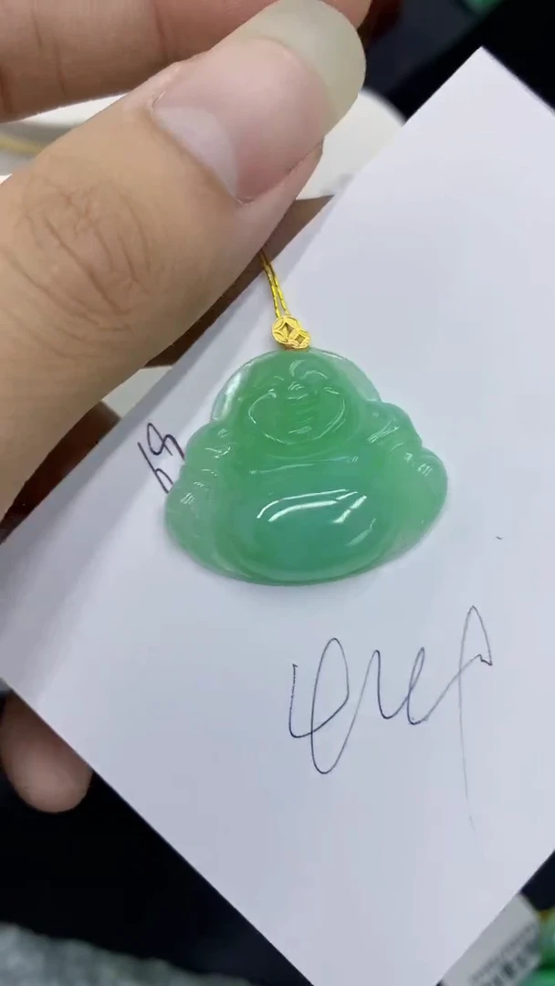 翡翠18K金镶嵌颈饰11111111111