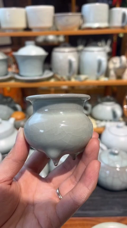 【闪购商品】杯北宋官瓷小香炉瑕疵