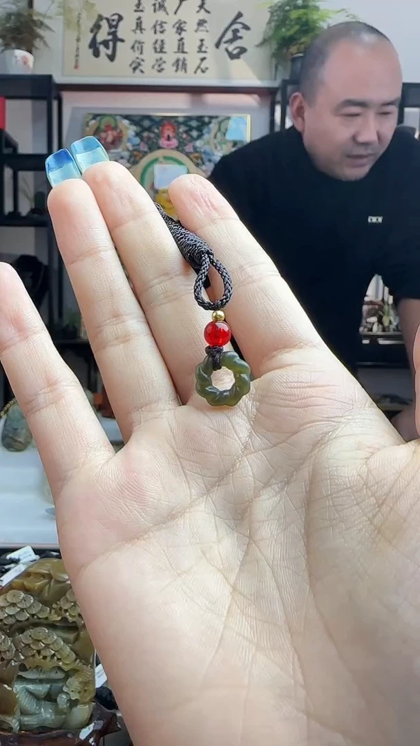 颈饰未镶嵌和田玉挚**乐天然和田玉