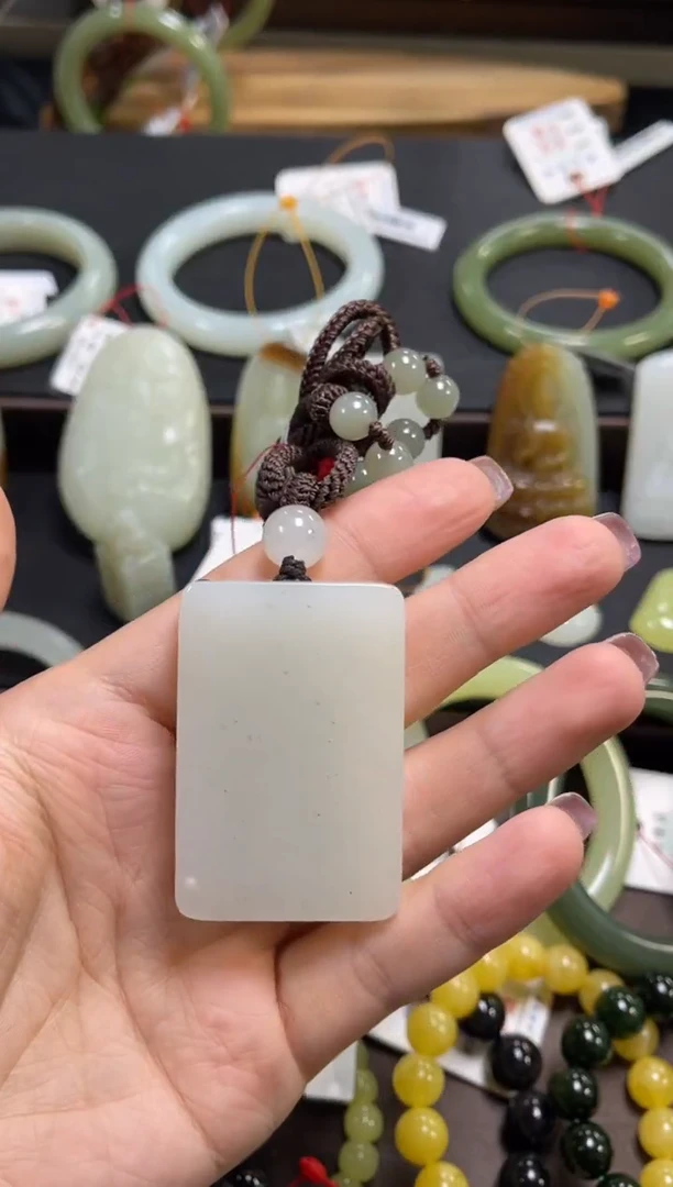 吊坠(不含链)未镶嵌和田玉新疆黑山 无事牌 有内裂9015125