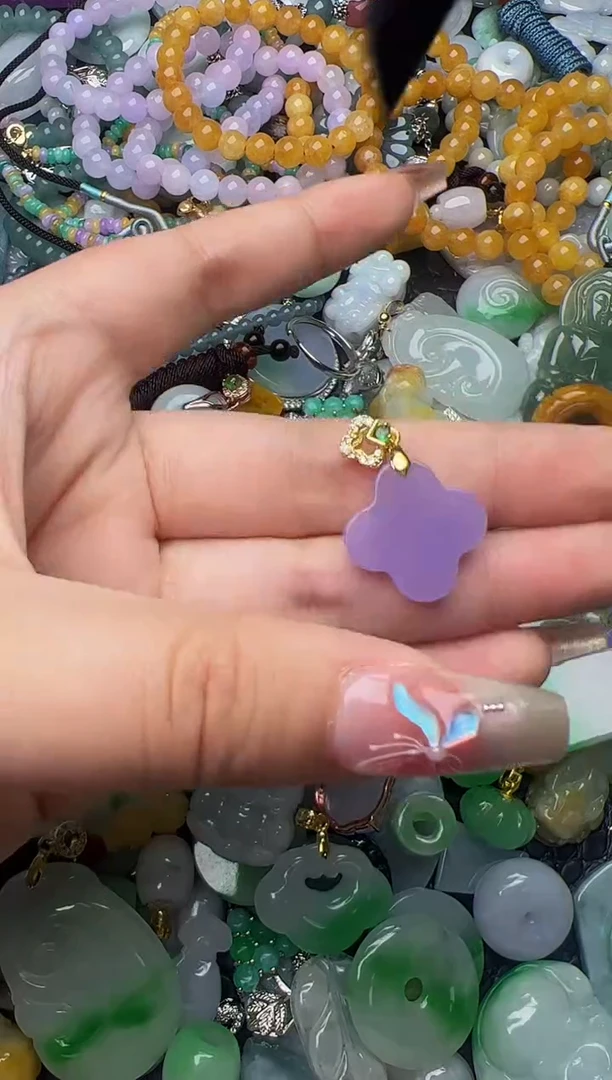 翡翠未镶嵌颈饰天然缅甸翡翠吊坠