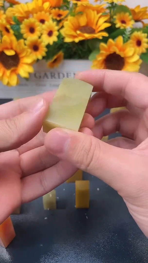 青田石其他菜花磕碰307