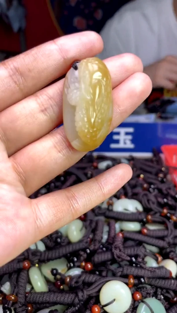未镶嵌和田玉挂件1