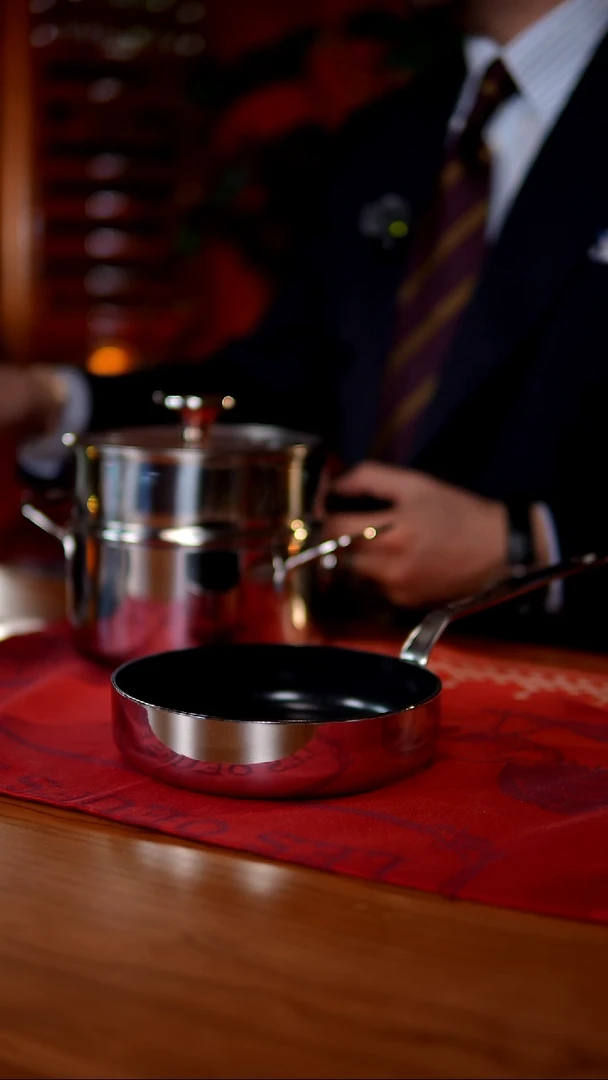 当代16*4镜光单柄煎锅内fusion