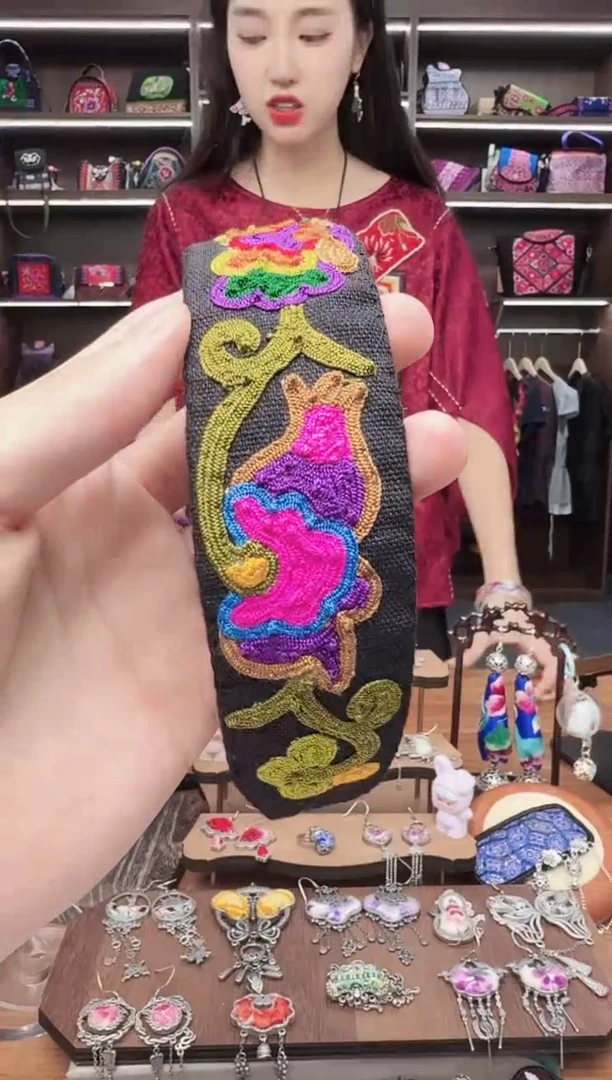 织绣A24蒙阿苏苗绣传承旗舰店