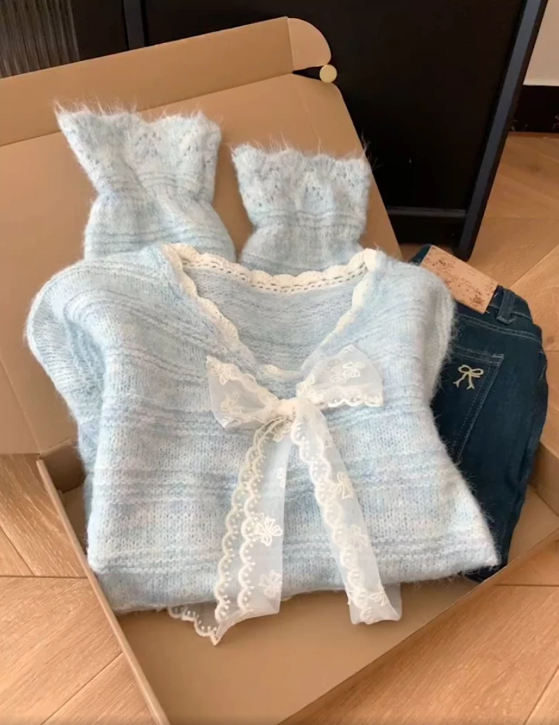 2025新款蕾丝蝴蝶结V领针织衫女秋季新款慵懒风喇叭袖减龄毛衣