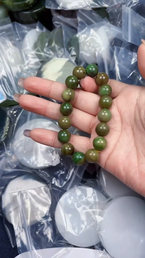 颈饰未镶嵌和田玉和田玉