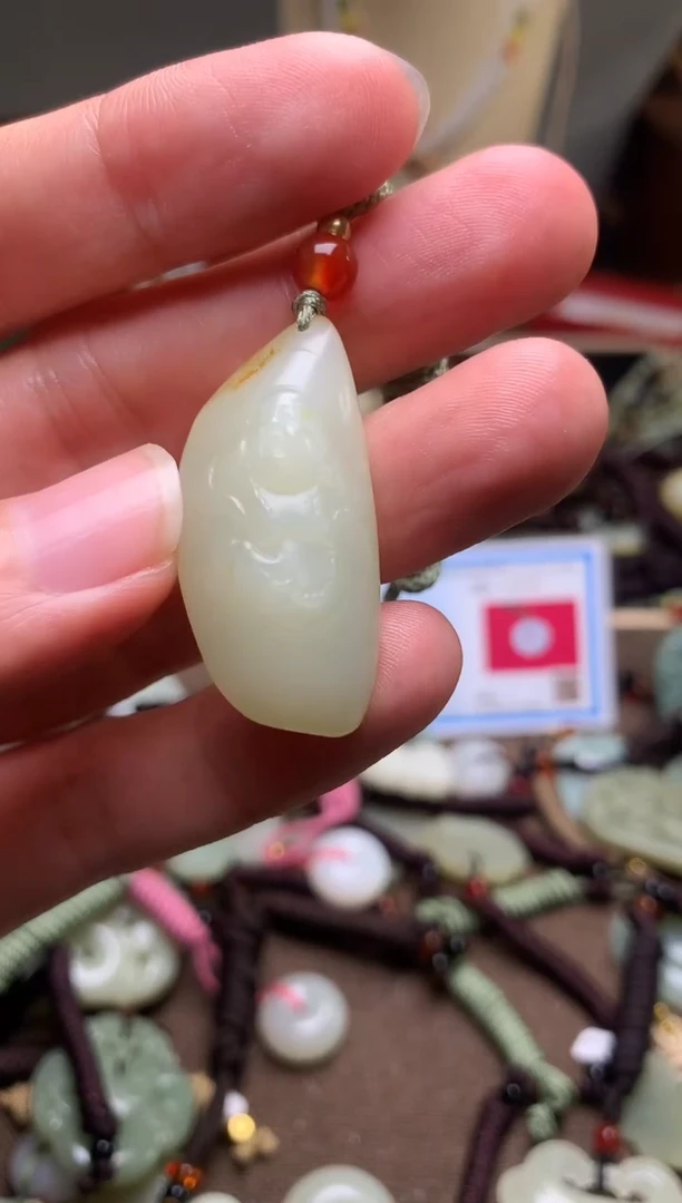 颈饰未镶嵌和田玉新疆料青海料清水和田玉吊坠