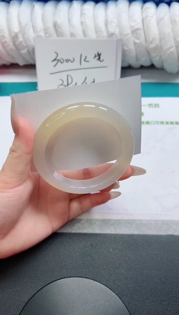 石英质玉手镯未镶嵌158-63