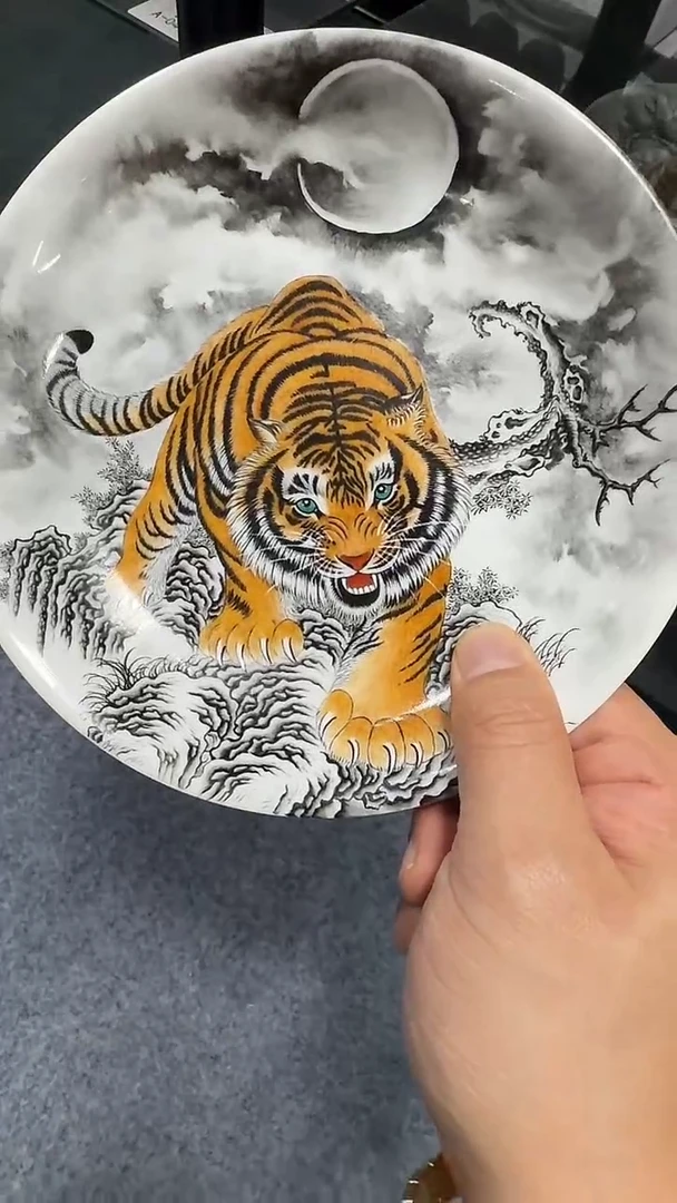?*s景陶院墨彩下山虎壶承（李校长专属）
