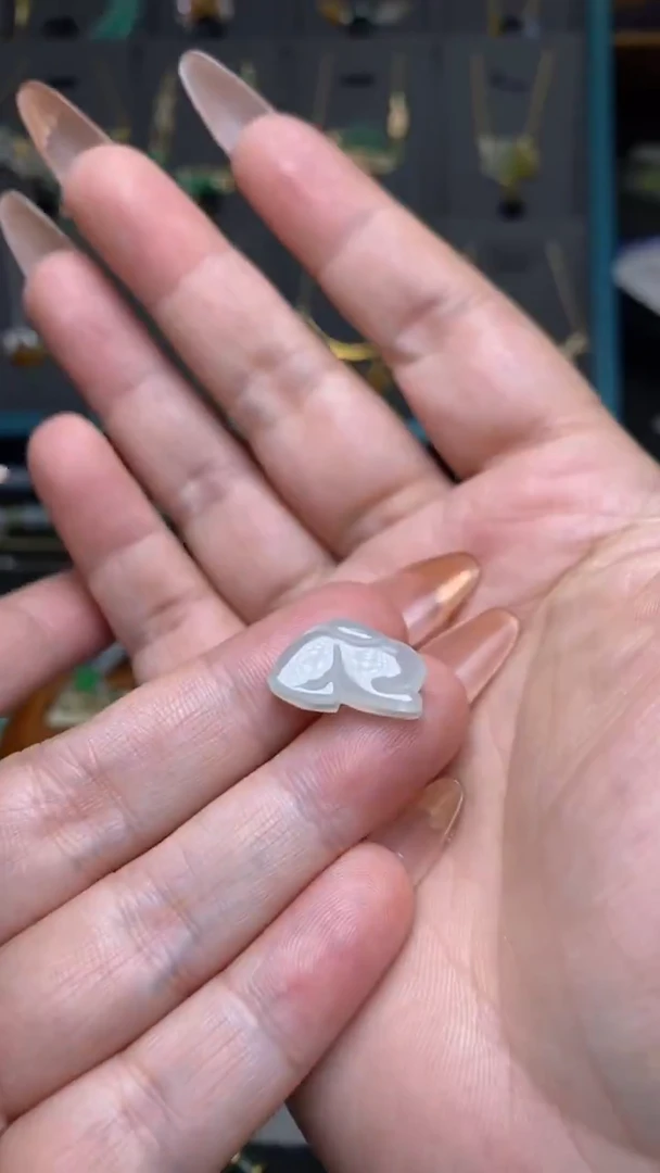 颈饰未镶嵌翡翠净货38799