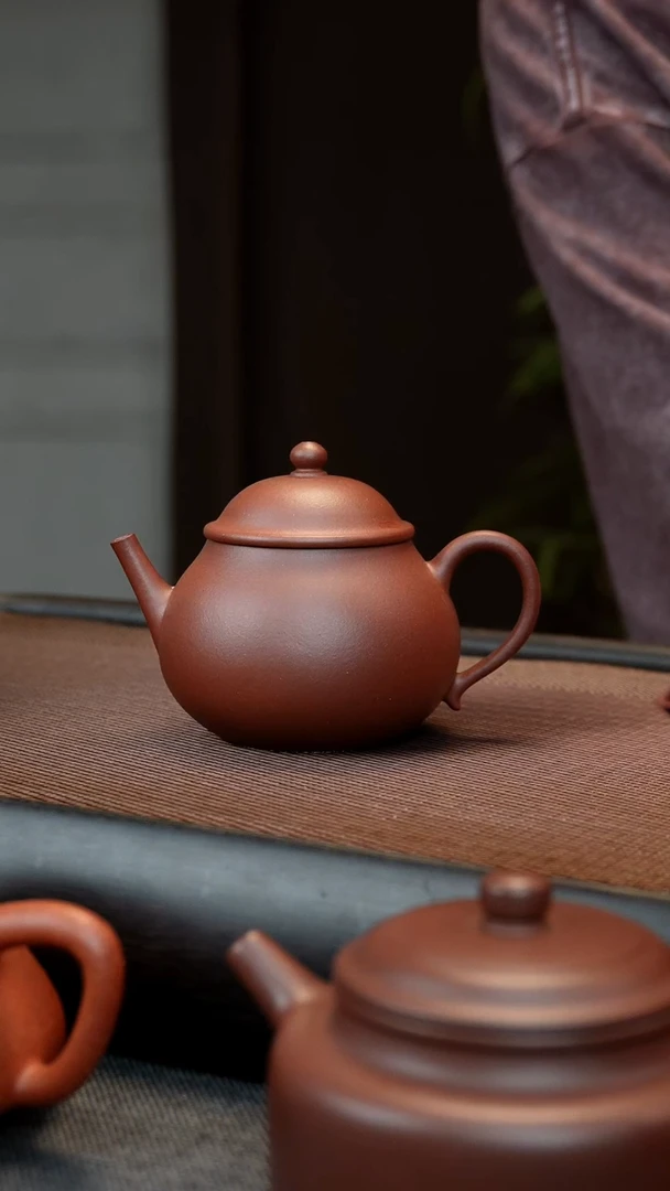 茶壶紫砂红皮龙 五堂潘壶 150CC