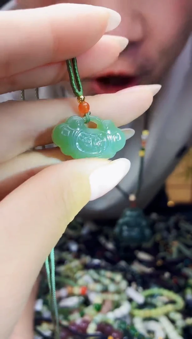 颈饰未镶嵌和田玉多样性发货，拍一发一