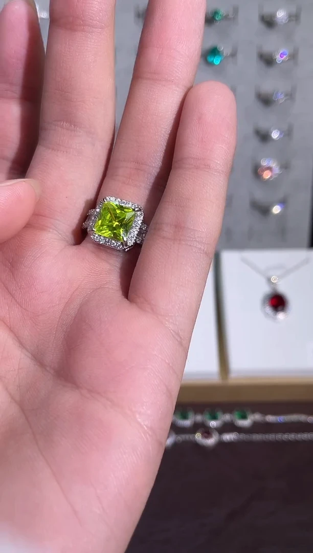 合金合成钻石金绿戒指